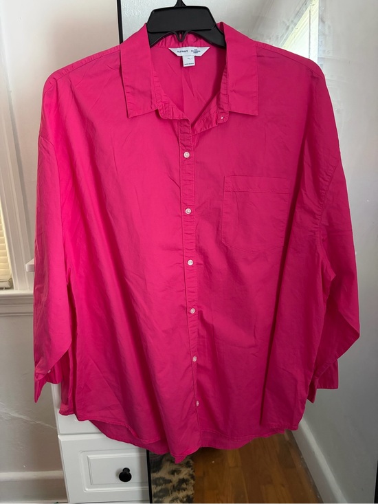 Old Navy Tops - old navy women’s button-down shirt